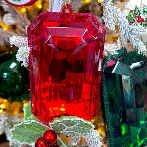 Large red gem ornament